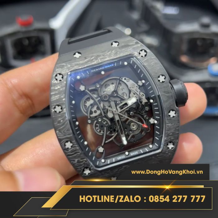 Ngoại hình không tì vết trên siêu phẩm Richard Mille RM055 vỏ ceramic - bạch công tử 