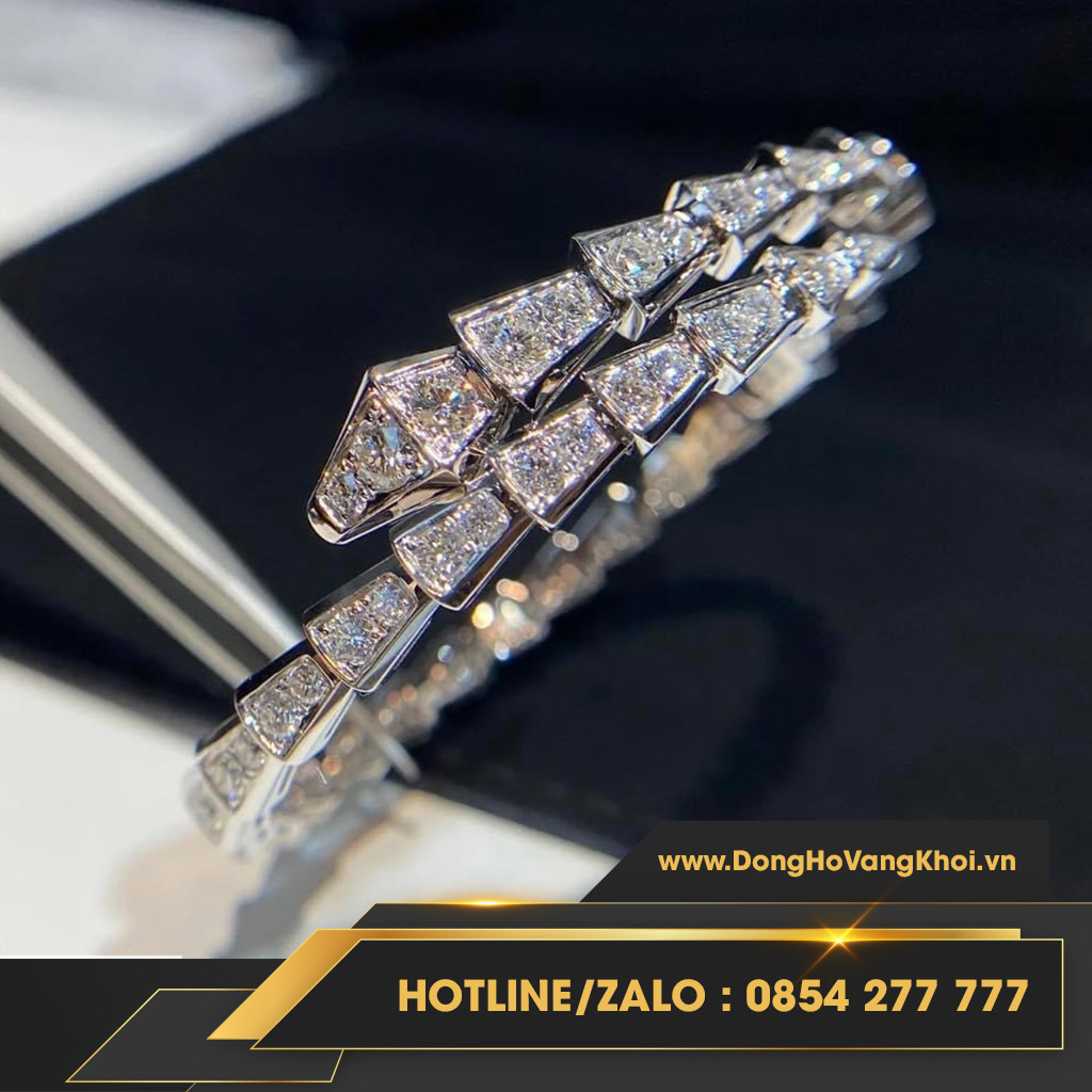 Kim cương Moissanite là loại đá quý nhân tạo đang lên ngôi, có độ sáng bóng và cứng độc đáo. Hãy khám phá hình ảnh liên quan đến kim cương Moissanite và tìm hiểu thêm về sự độc đáo của loại đá quý này.